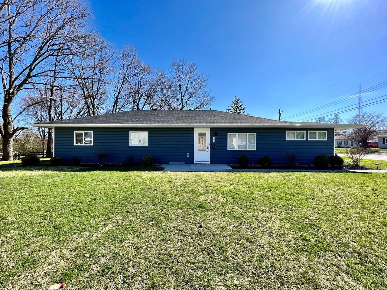 105 Boyd Ln - Photo 2 of 43