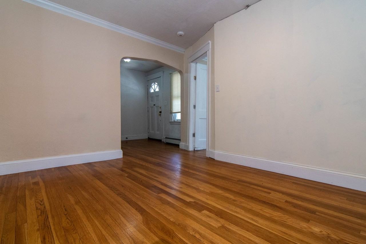 84 Colborne Rd - Photo 2 of 33