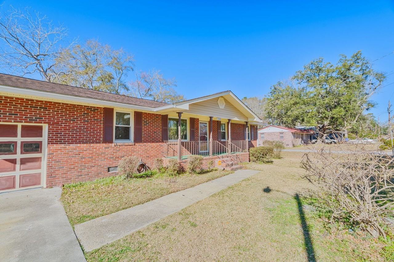 749 Cartwright Dr - Photo 3 of 34