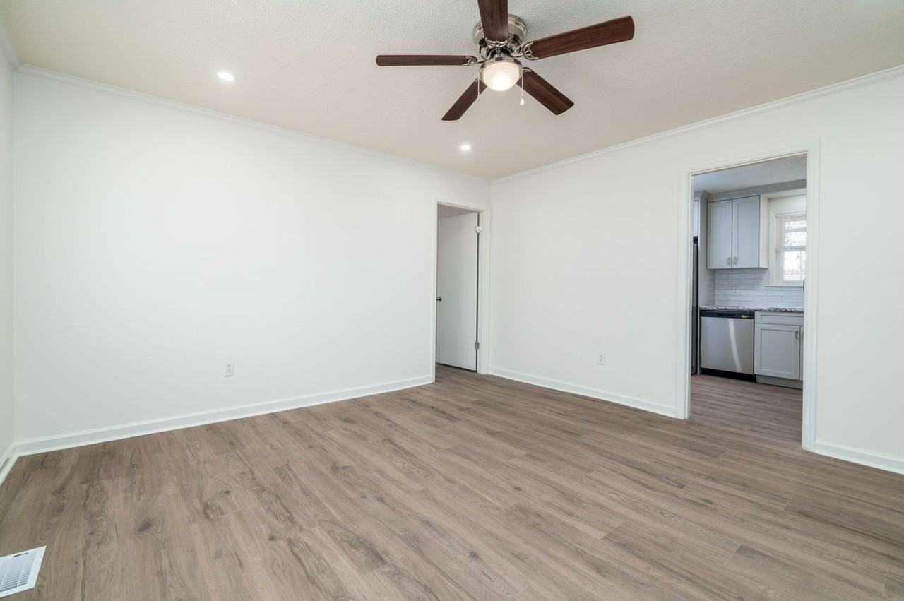 749 Cartwright Dr - Photo 4 of 34