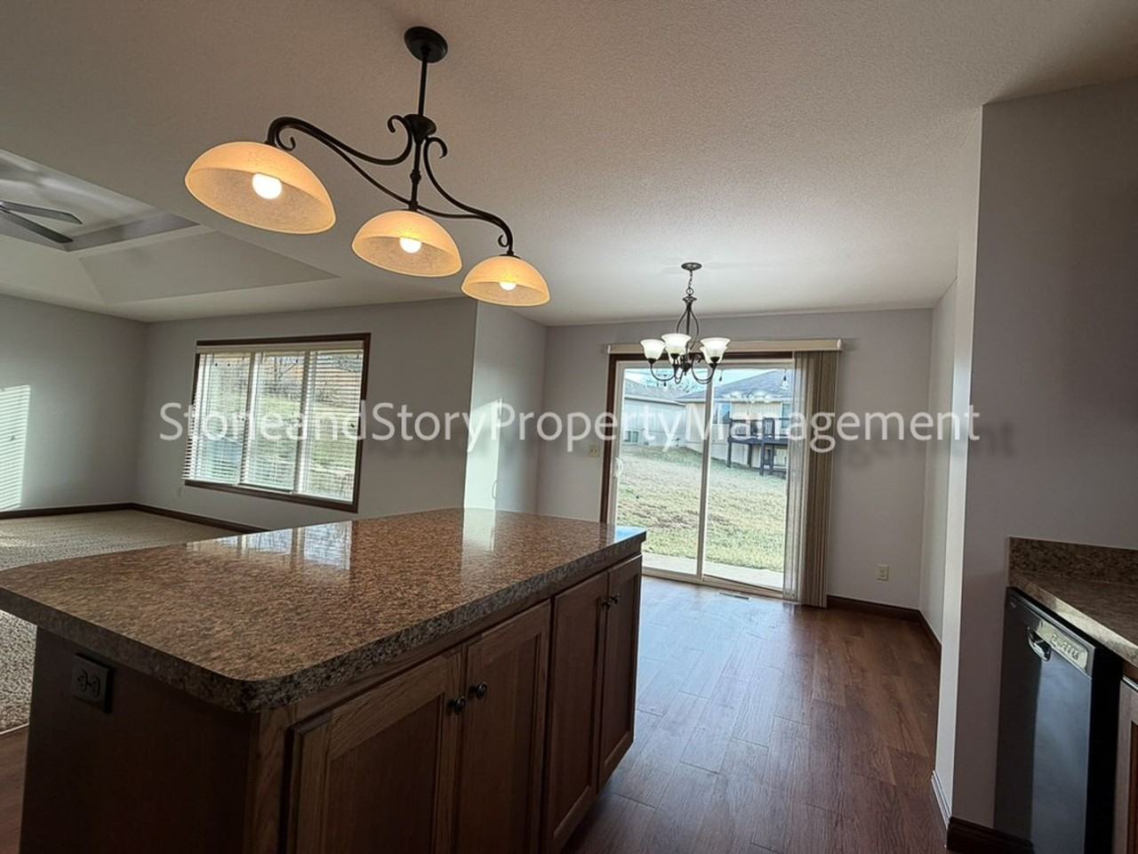 6021 Sw 44th St - Photo 5 of 20