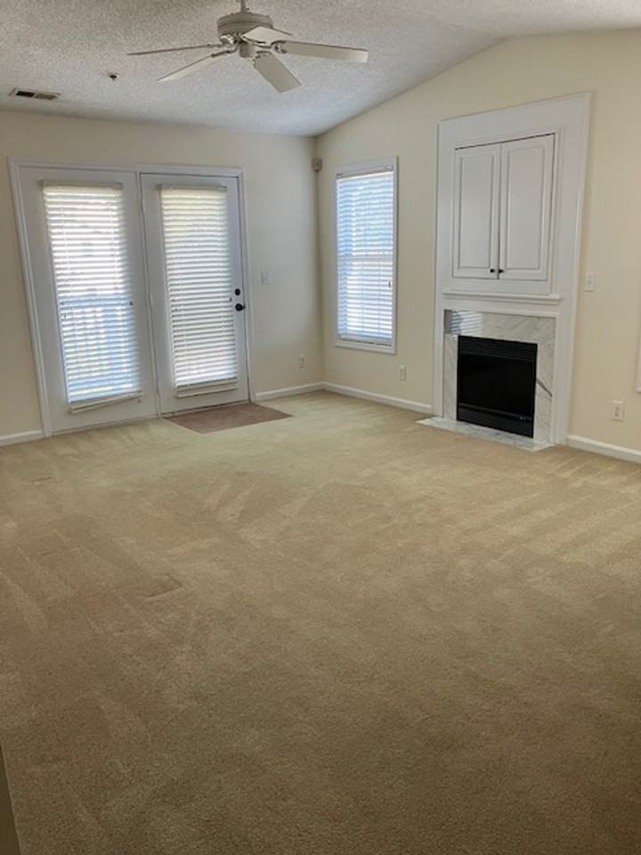 715 Clearwater Ct #L - Photo 2 of 13