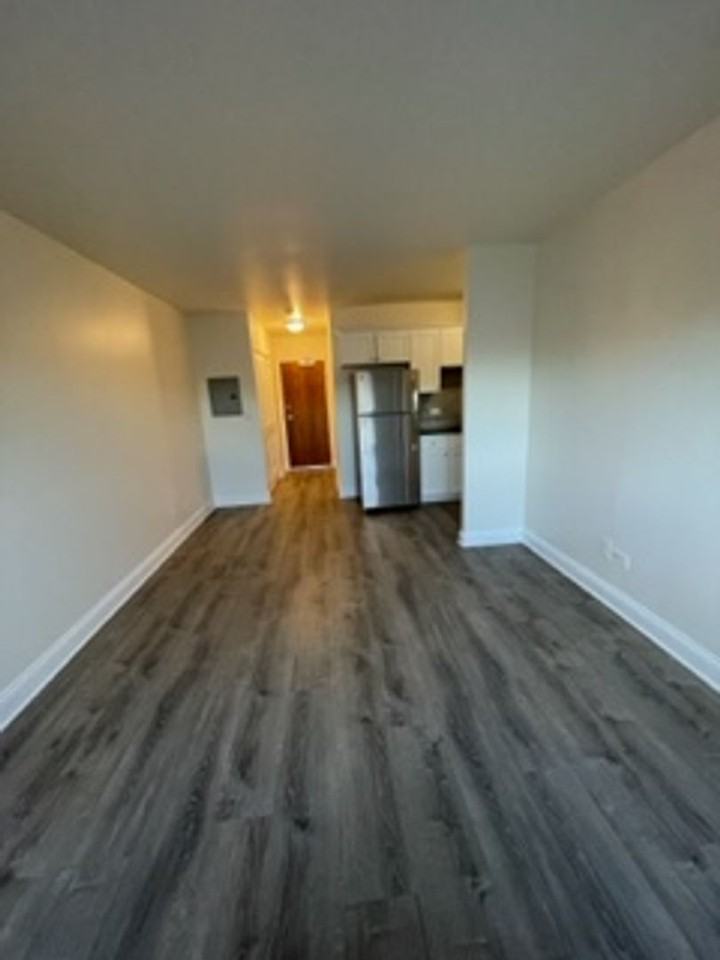 Live the Lakefront Dream at North Shore Apartments - Photo 2 of 22