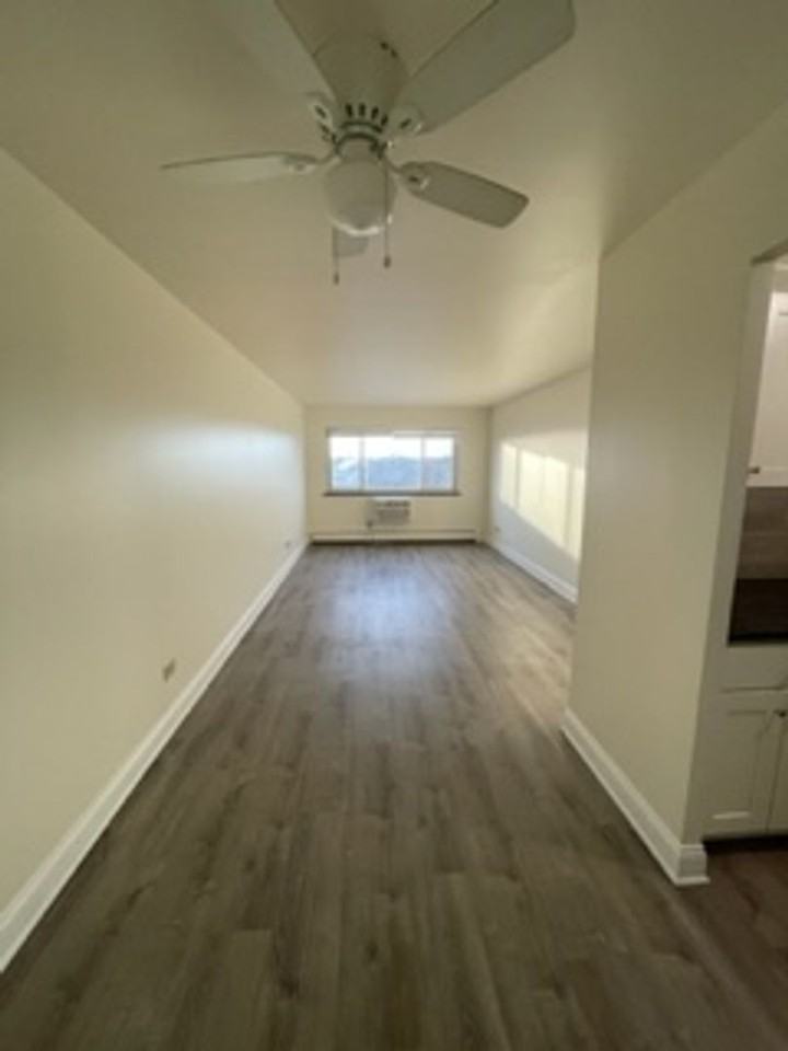 Live the Lakefront Dream at North Shore Apartments - Photo 4 of 22