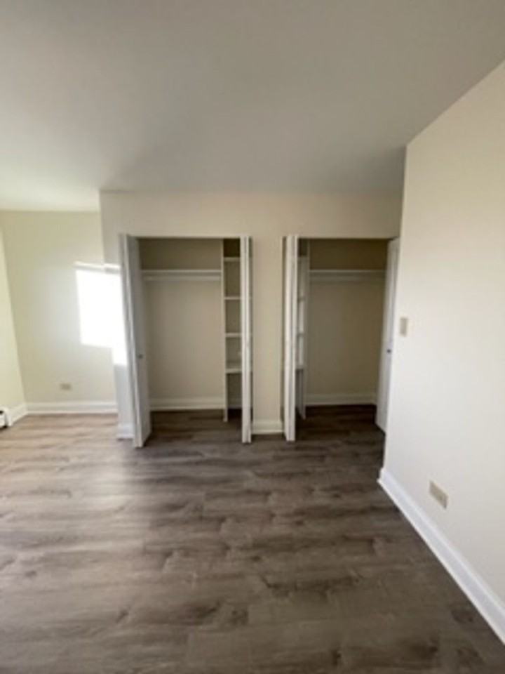 Live the Lakefront Dream at North Shore Apartments - Photo 5 of 22