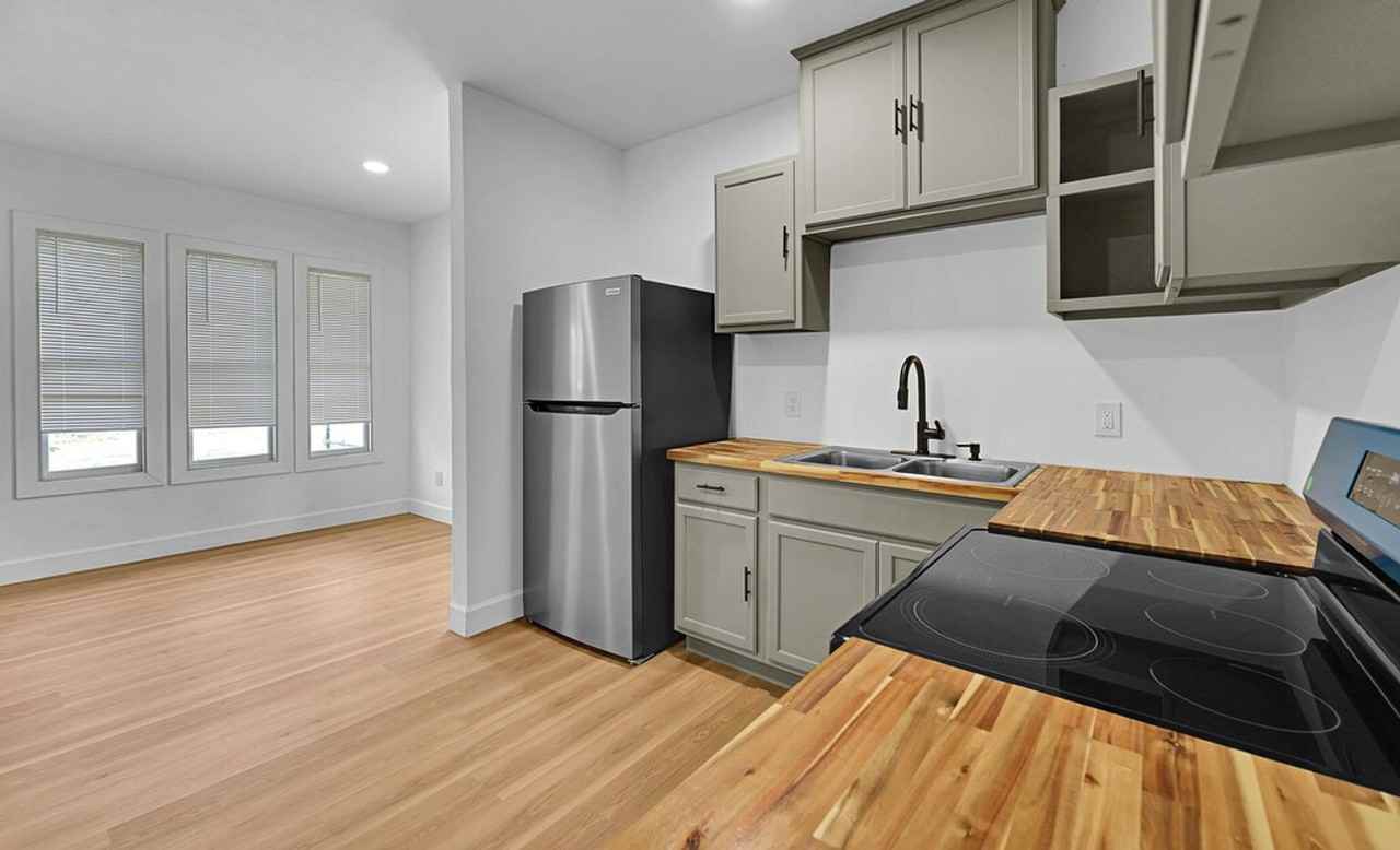 1612 N 11th St - Photo 5 of 20