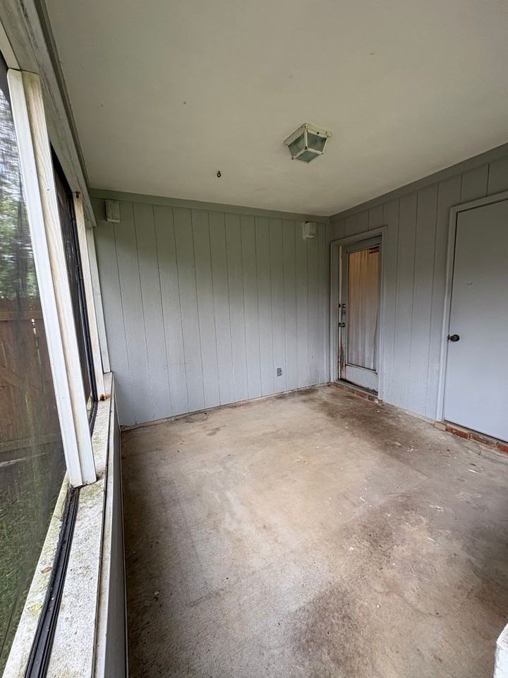 1872 Gina Dr - Photo 7 of 10