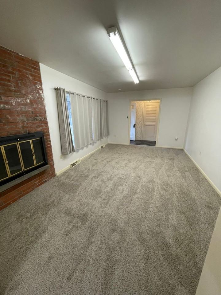 901 Shreiner Ave - Photo 2 of 13