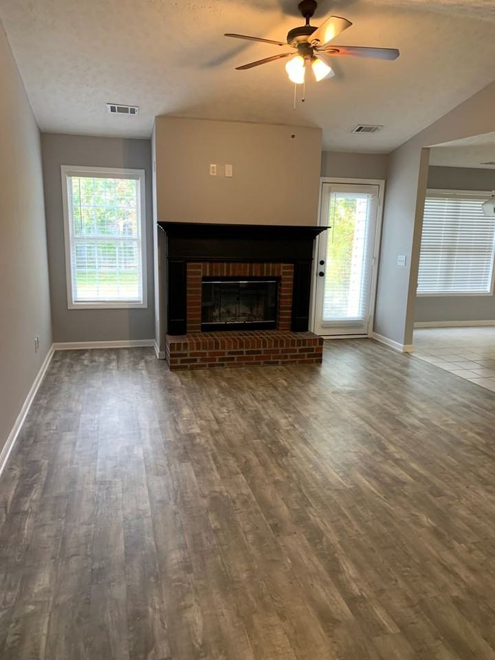 2155 Herndon St - Photo 3 of 18