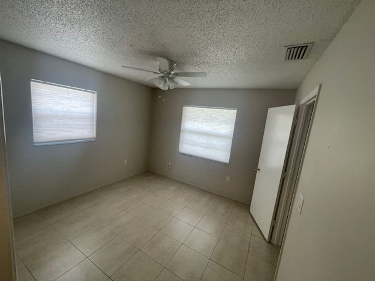 1826 Rita St - Photo 6 of 20