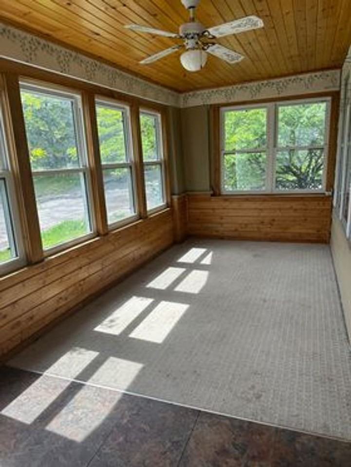 630 N 16th Ave E - Photo 2 of 23