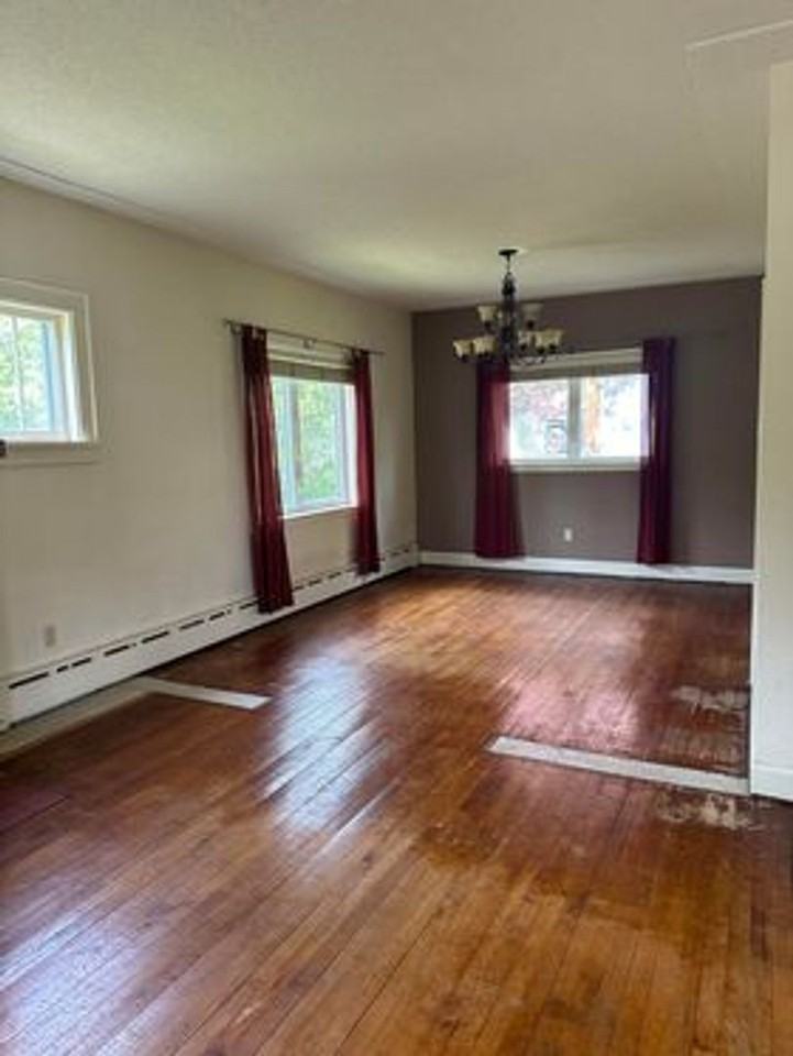 630 N 16th Ave E - Photo 5 of 23