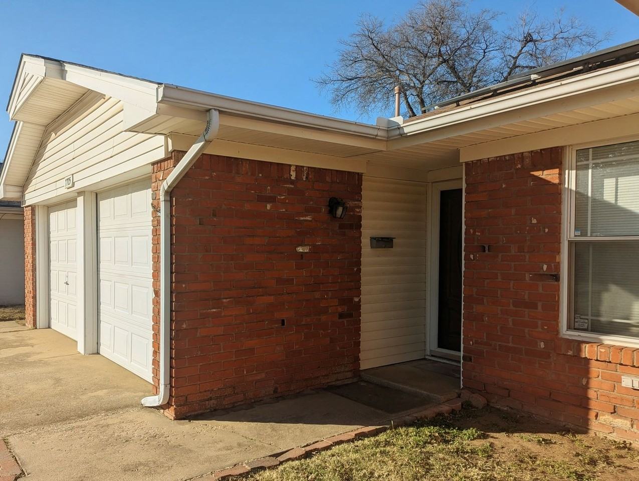 7705 Nw 30th Ter - Photo 2 of 19