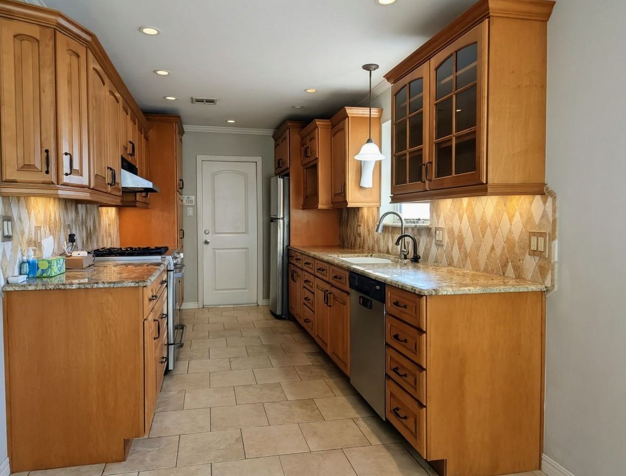 7705 Nw 30th Ter - Photo 4 of 19