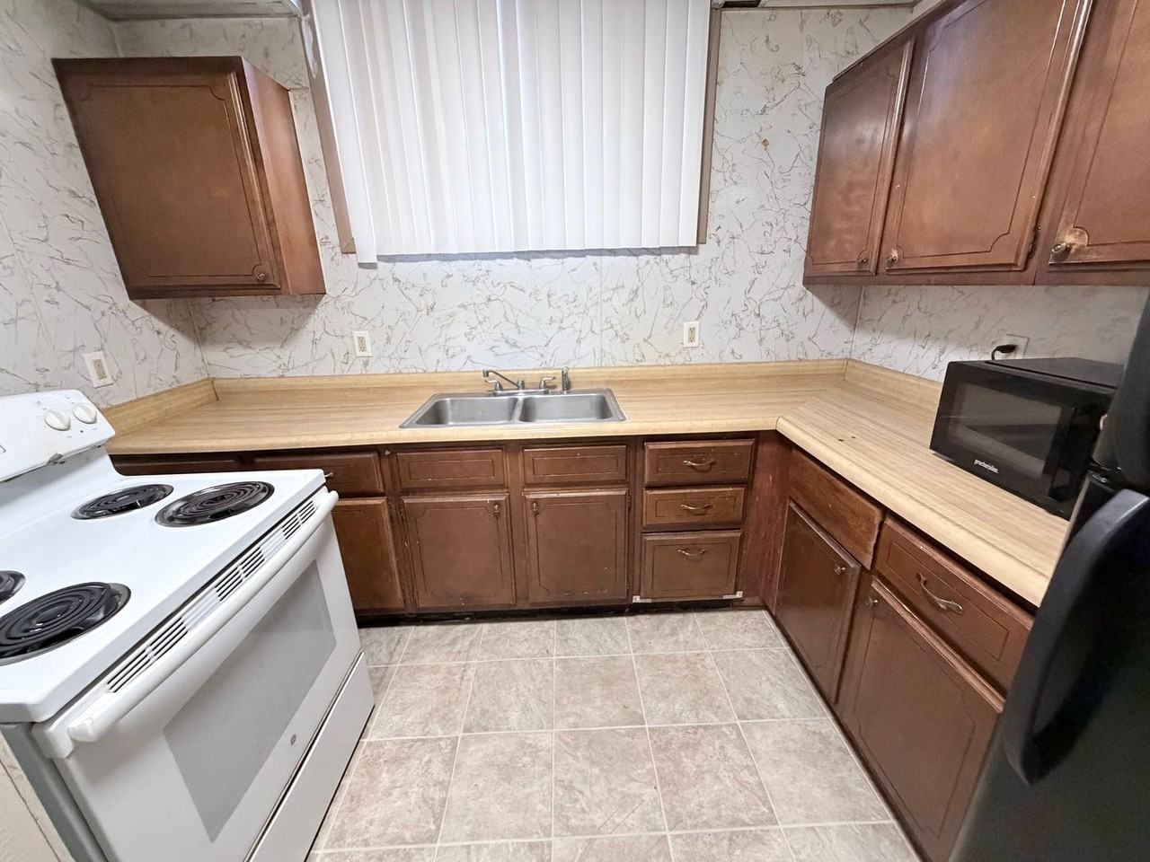 2007 Nash St - Photo 4 of 10