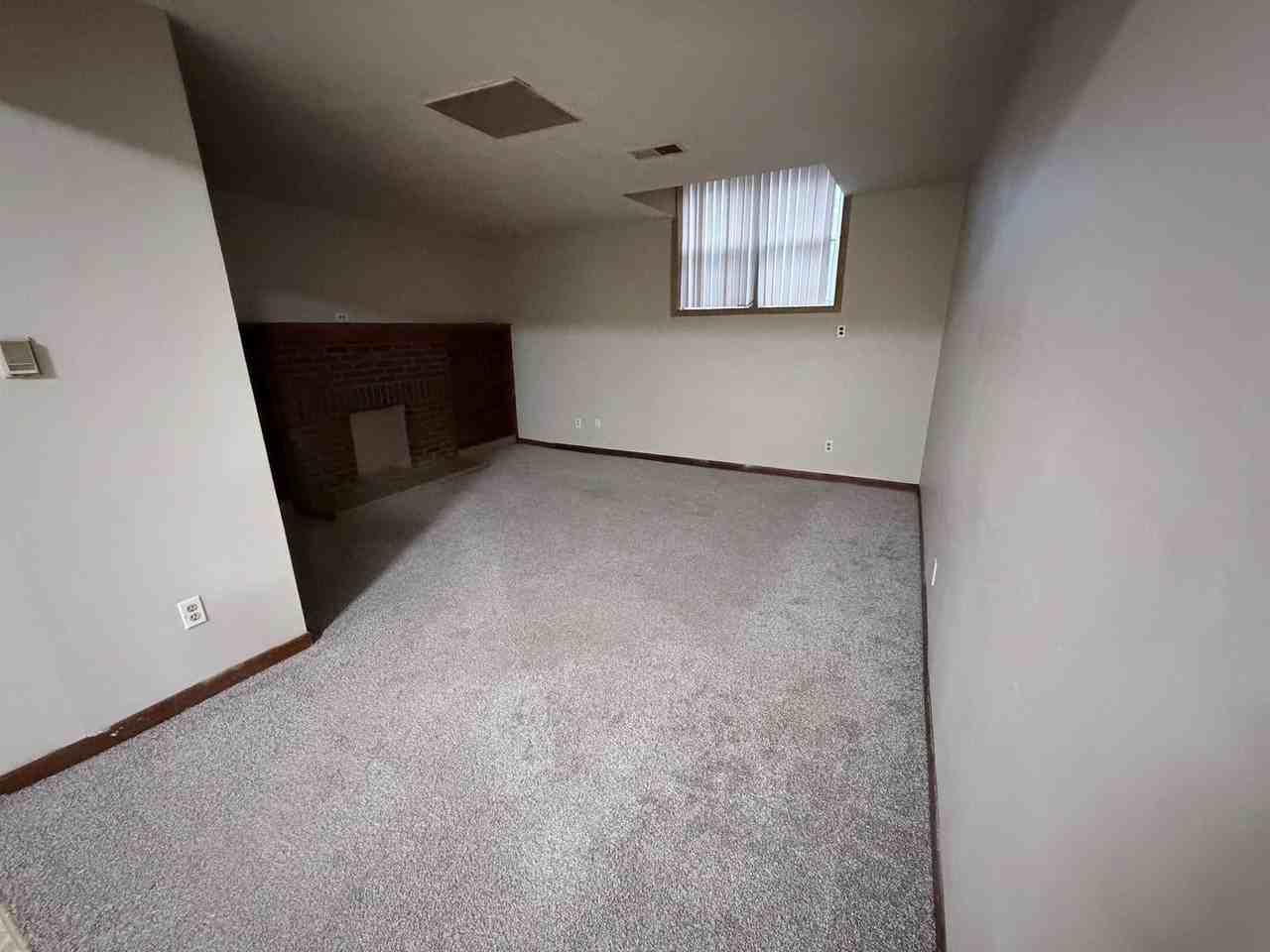 2007 Nash St - Photo 5 of 10