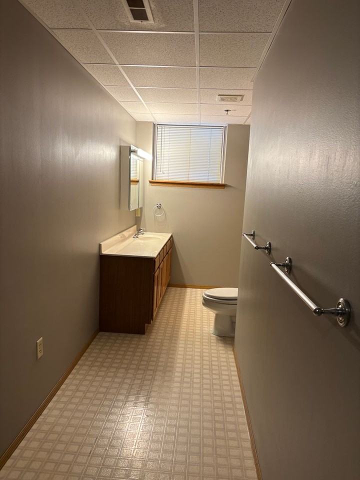 109 E Luverne St, Luverne MN - Photo 5 of 31