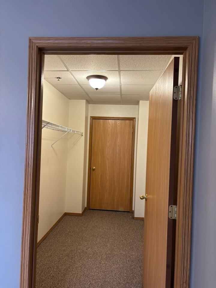 109 E Luverne St, Luverne MN - Photo 7 of 31