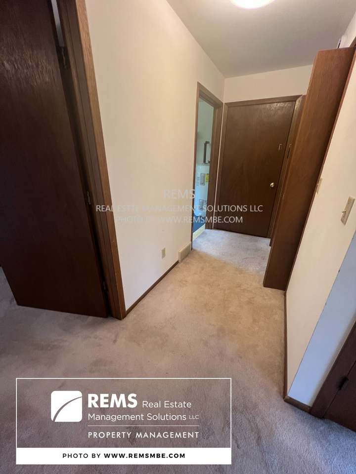 707 Minnesota Ave - Photo 5 of 8