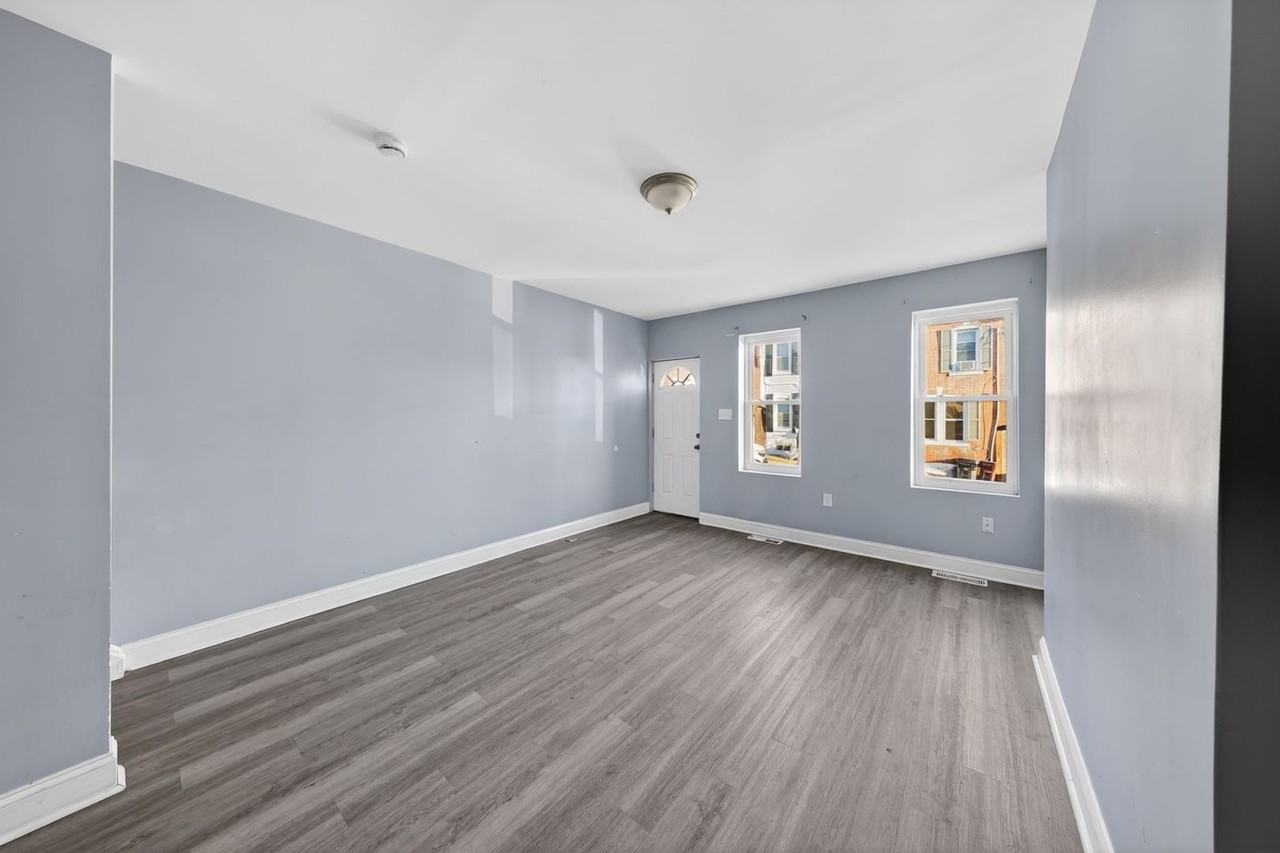 1316 W 3rd St - Photo 5 of 15