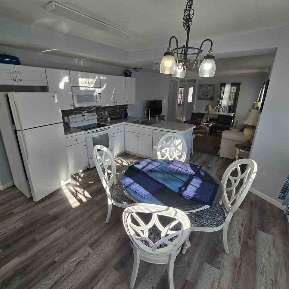 1304 Worden Ave #A - Photo 5 of 13