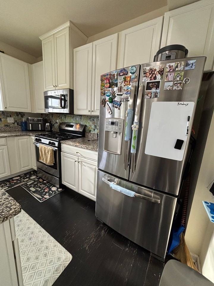 384 Sunrise Dr - Photo 4 of 24