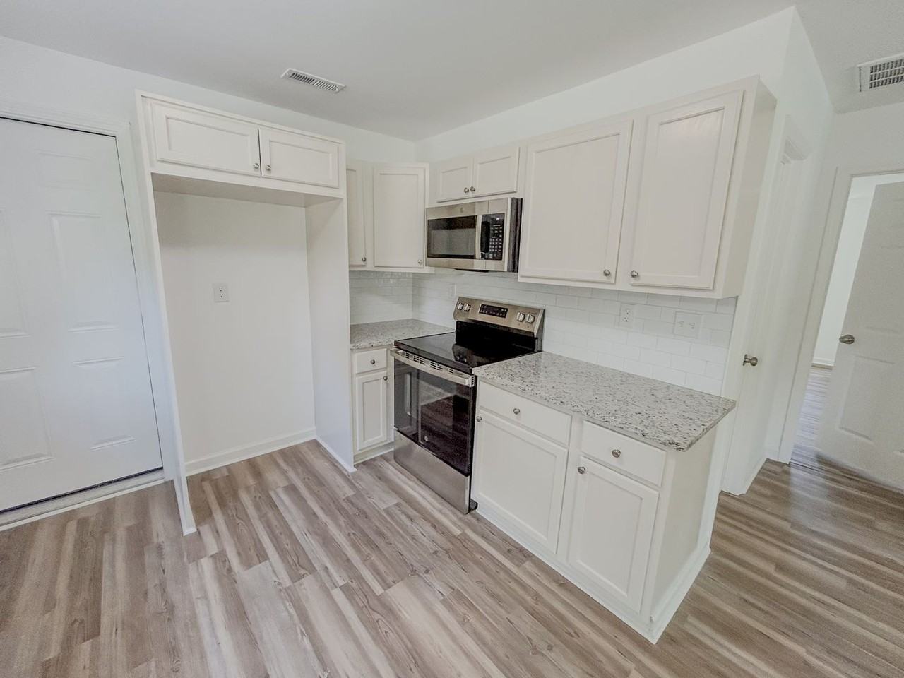 2209 Hill St Nw - Photo 5 of 25