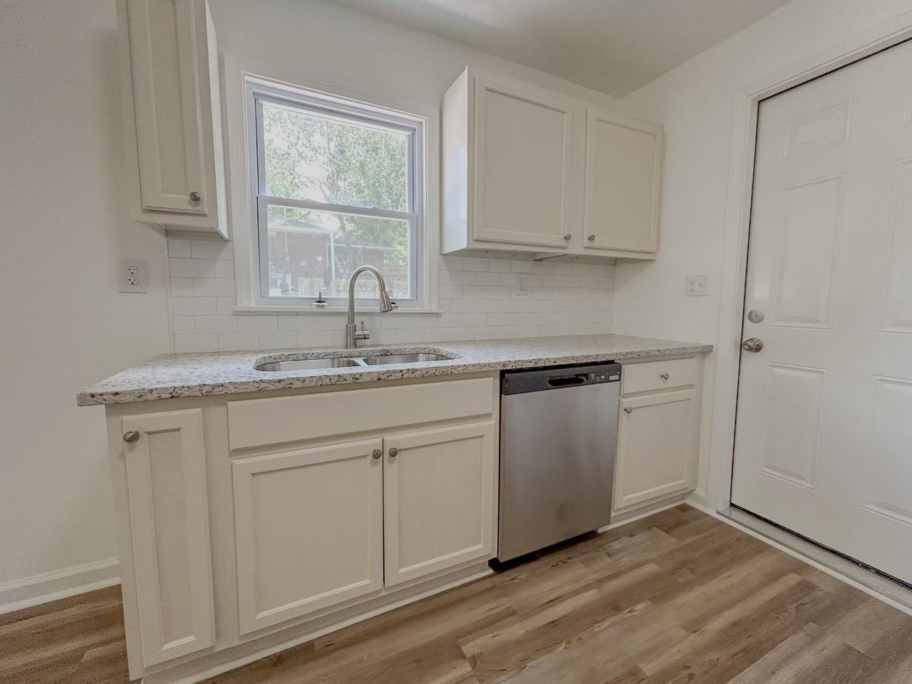 2209 Hill St Nw - Photo 7 of 25