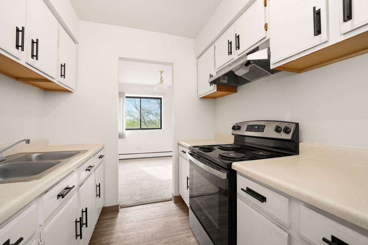 Carriage Creek Apartments - Photo 2 of 21