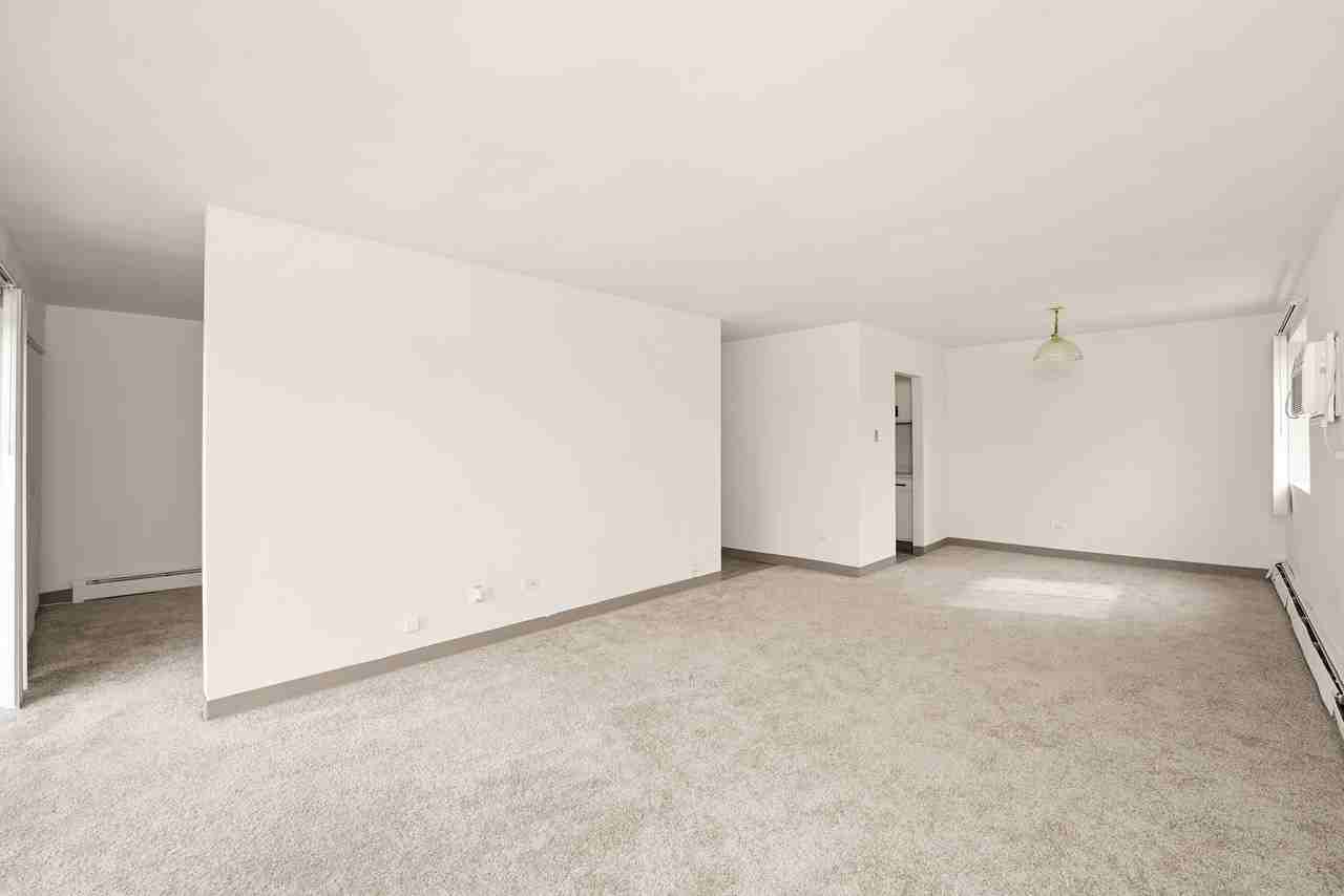 Carriage Creek Apartments - Photo 4 of 21