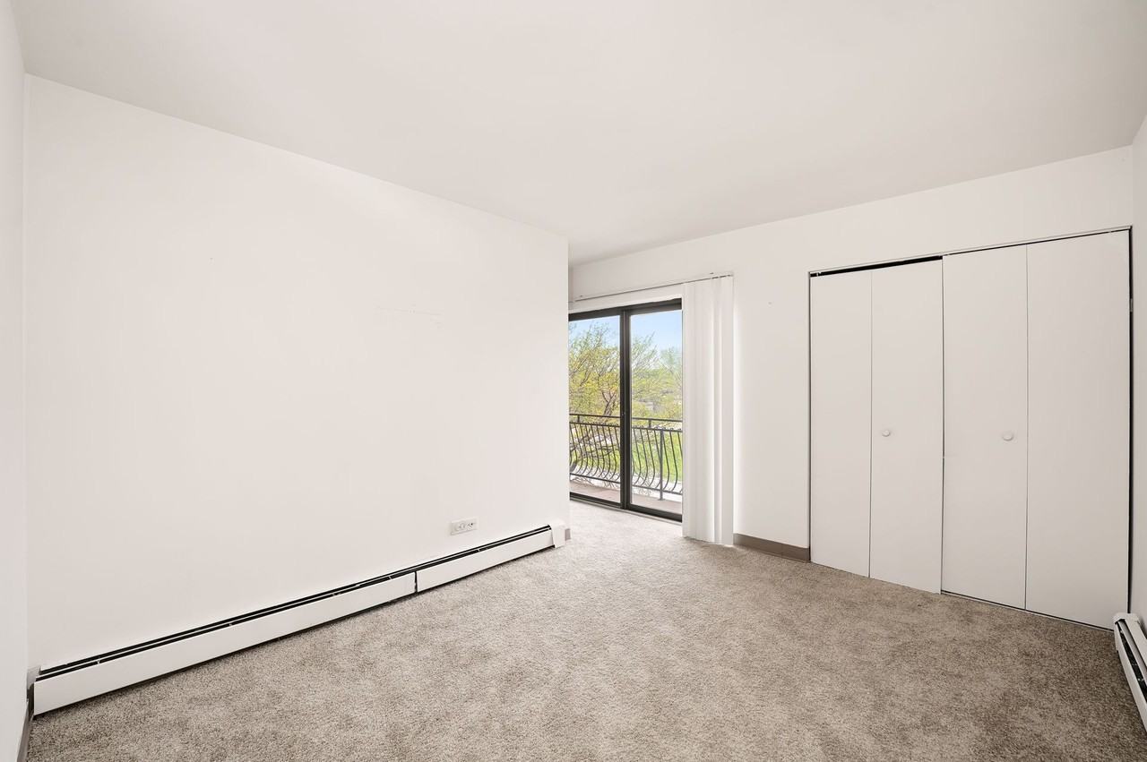 Carriage Creek Apartments - Photo 7 of 21