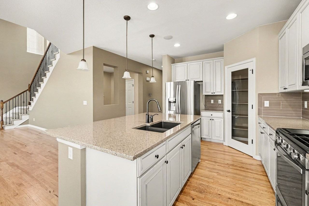 3038 Percheron Dr - Photo 5 of 21