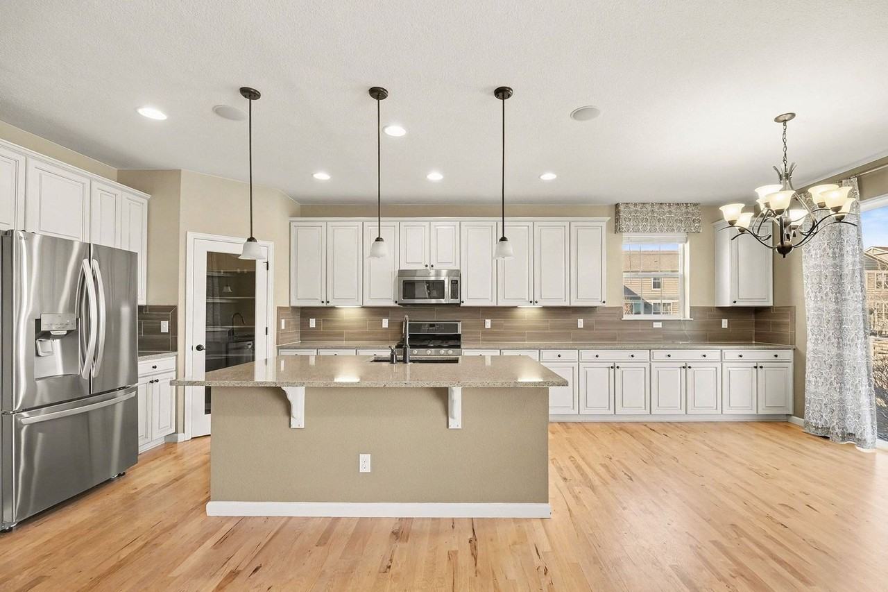 3038 Percheron Dr - Photo 7 of 21