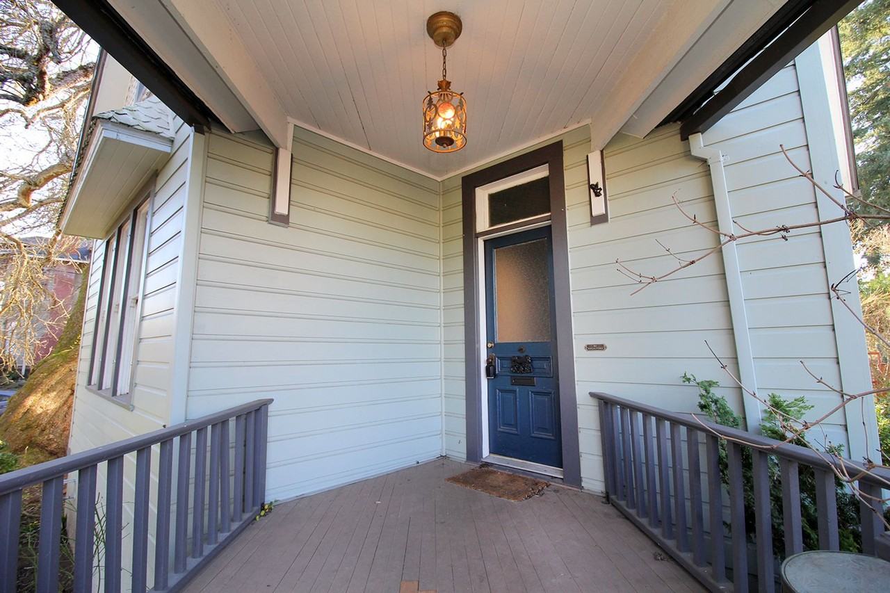 4536 Se Boise St - Photo 3 of 24