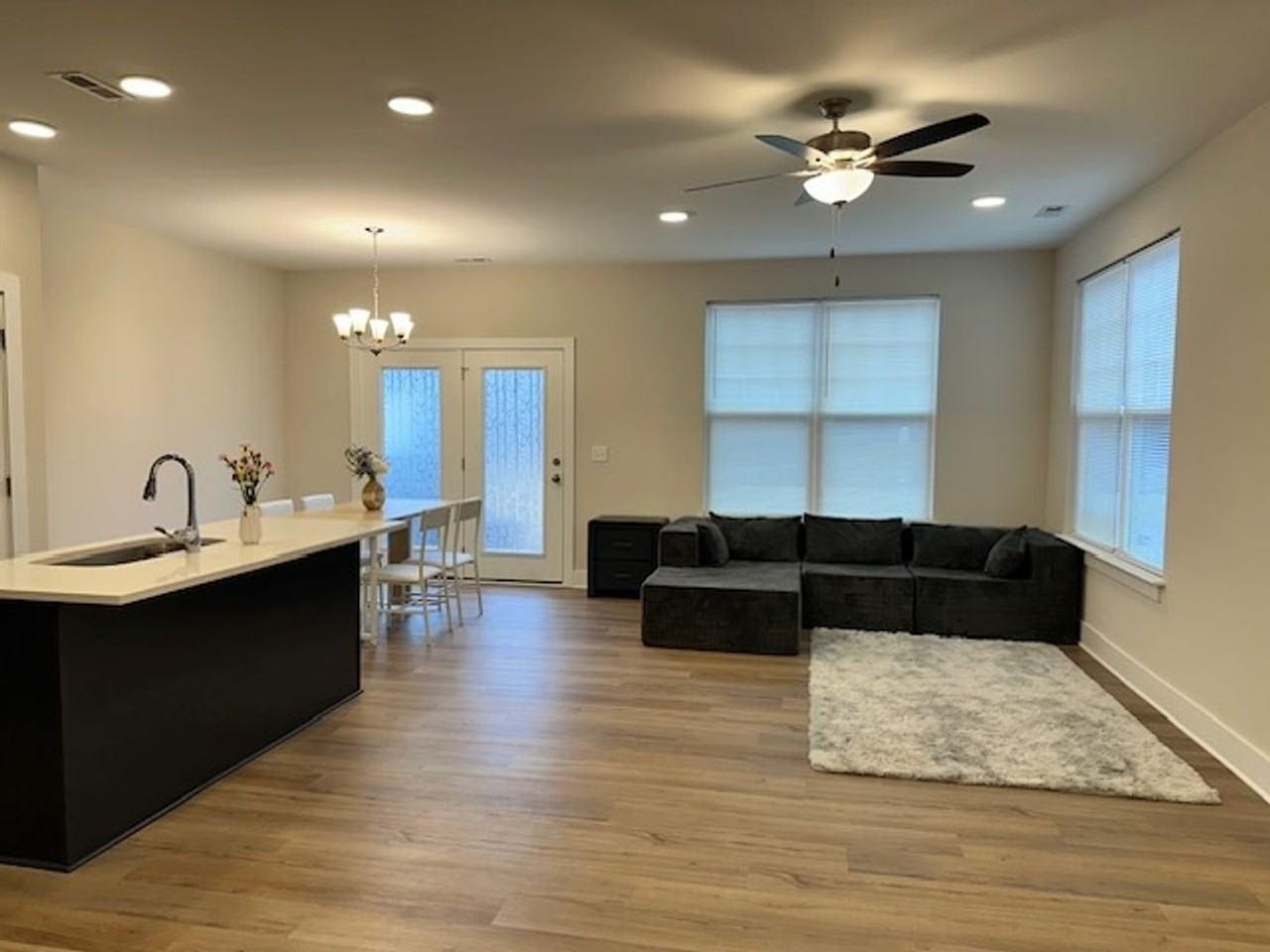 816 Pryor St - Photo 2 of 14