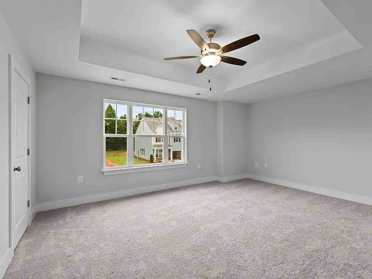 816 Pryor St - Photo 6 of 14