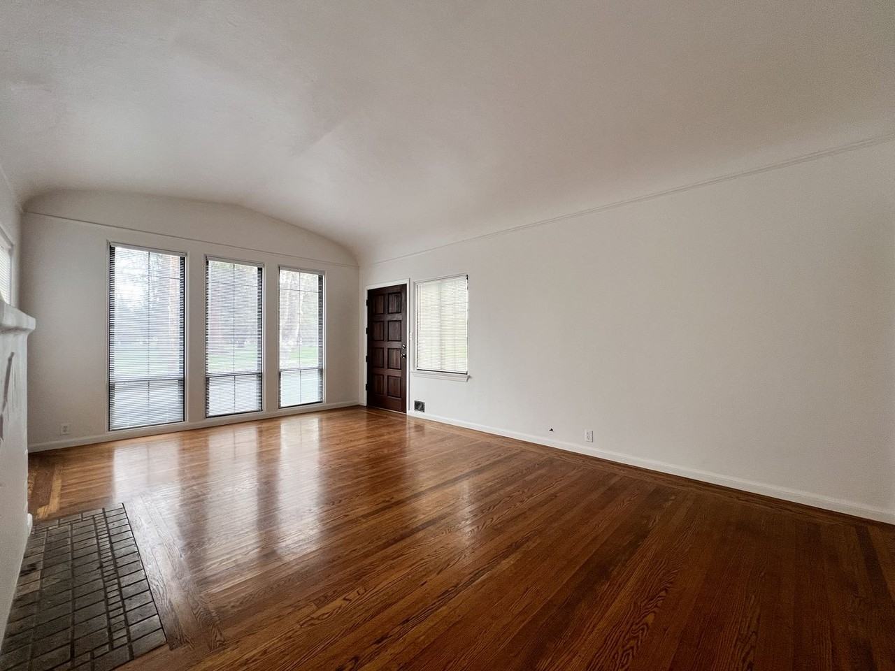 619 Jefferson St - Photo 6 of 20