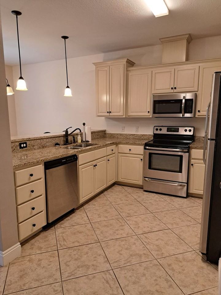 1734 Annabellas Dr - Photo 2 of 28