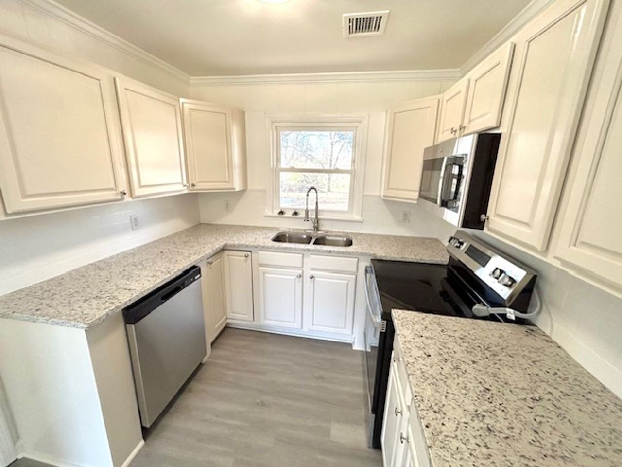 3001 Boswell Dr Nw - Photo 4 of 26