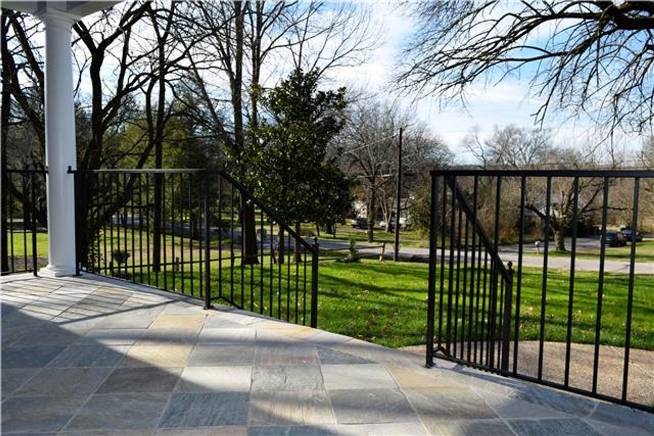 316 Lawndale Dr - Photo 3 of 12