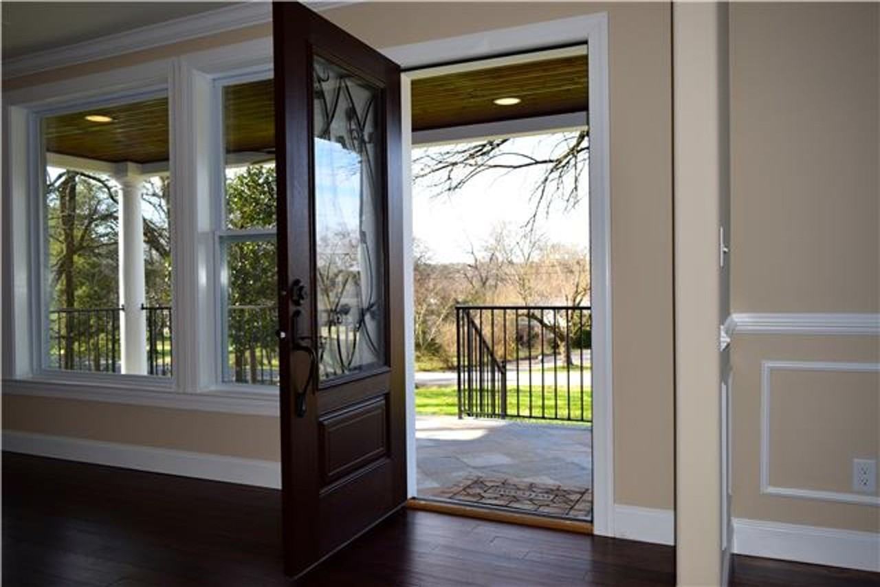 316 Lawndale Dr - Photo 5 of 12