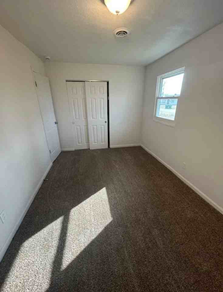 23 Saint Gregory Dr - Photo 6 of 11