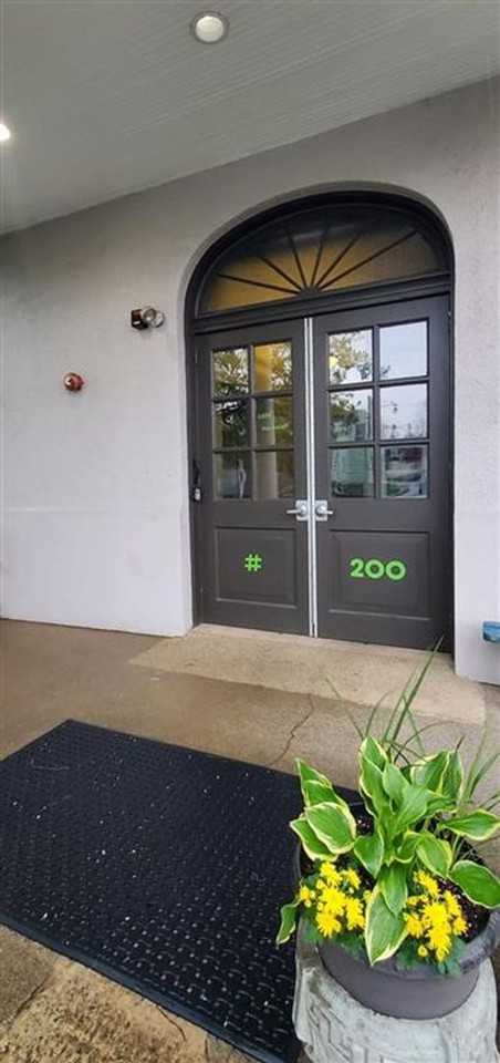 200 S 8th St - Photo 2 of 34