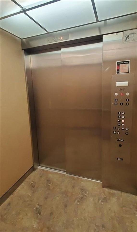 200 S 8th St - Photo 5 of 34