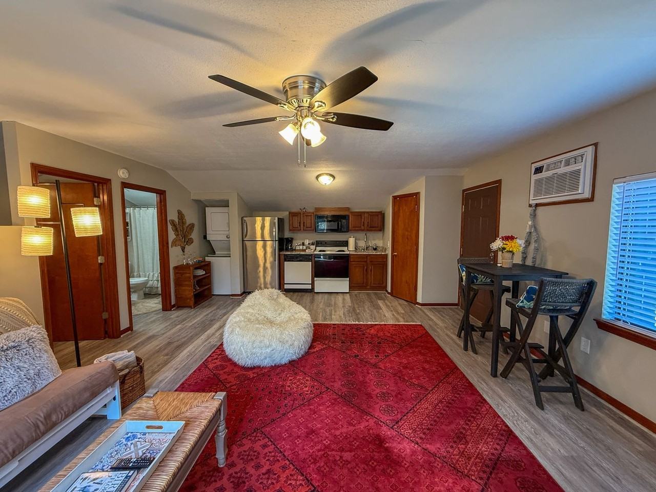 2710 E Gonzalez St - Photo 3 of 10