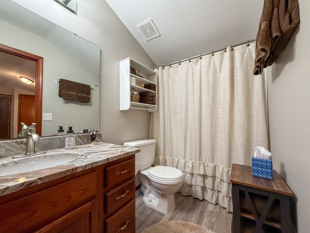 2710 E Gonzalez St - Photo 7 of 10