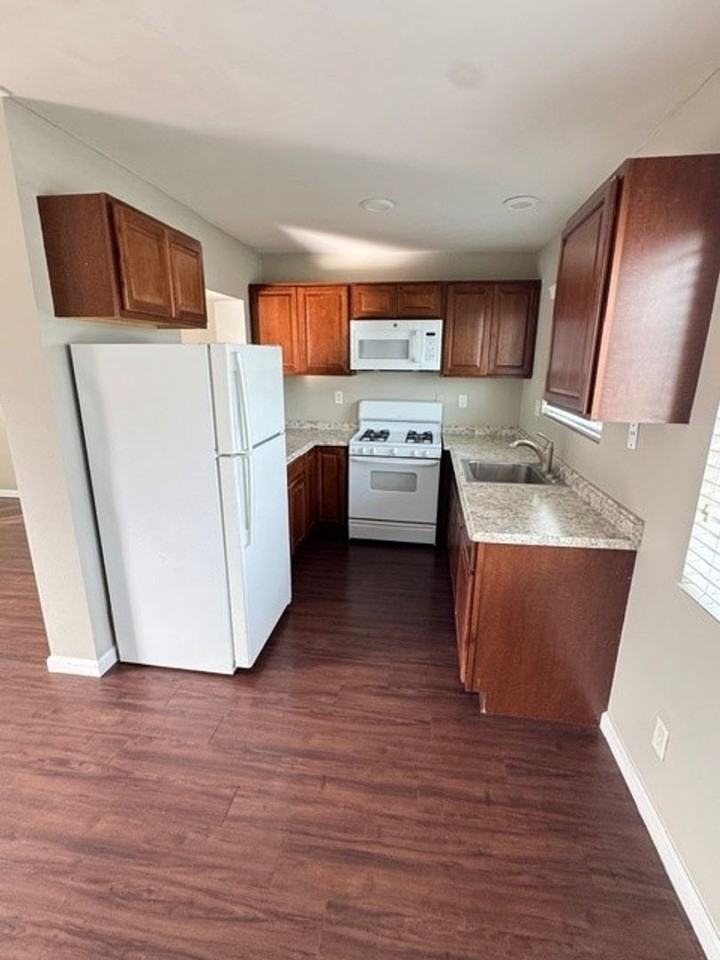 SEMINOLE DRIVE - Photo 7 of 12