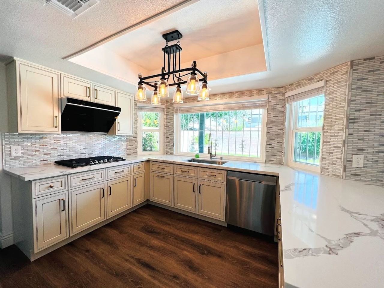 5688 Maceta Ave - Photo 4 of 20