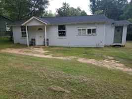 featured image of 111 Circle Dr