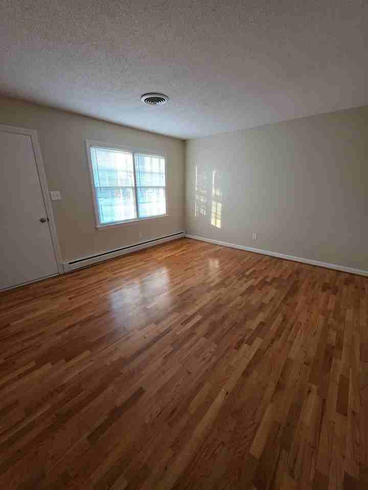 1307 Grantham Dr - Photo 2 of 12